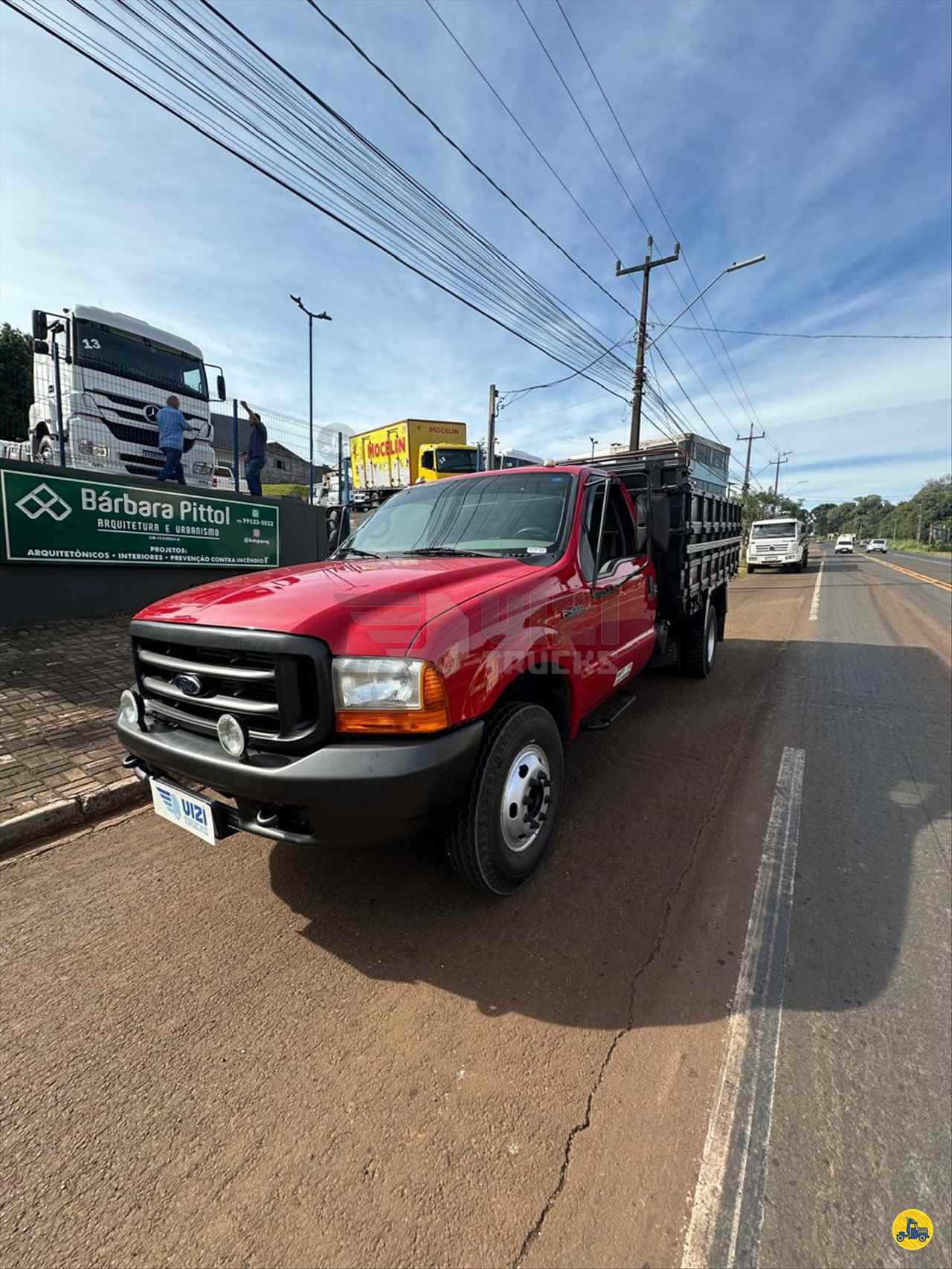 CAMINHAO FORD F4000 Carga Seca 3/4 4x2 Vizi Trucks DOIS VIZINHOS PARANÁ PR